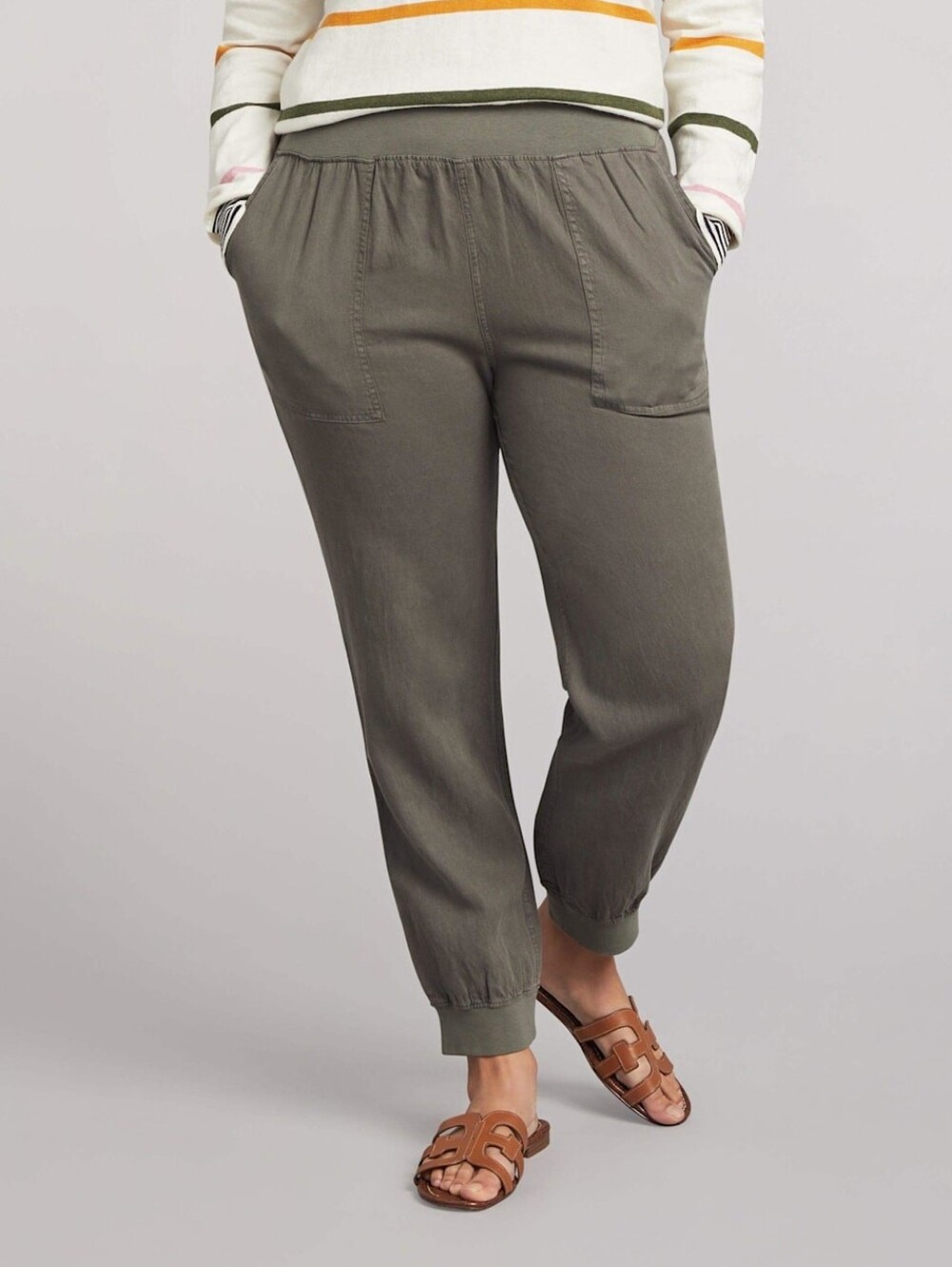 Faherty Arlie Day Pant in Surplus Green